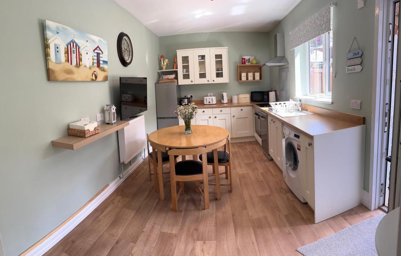 Self Contained Garden Flat Newly Refurbished Apartment Bridlington Exterior photo